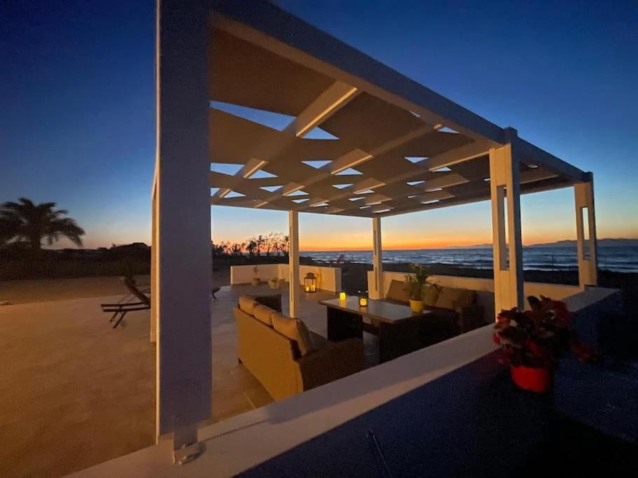 Lambou Beach Sunset Soroni Exterior photo