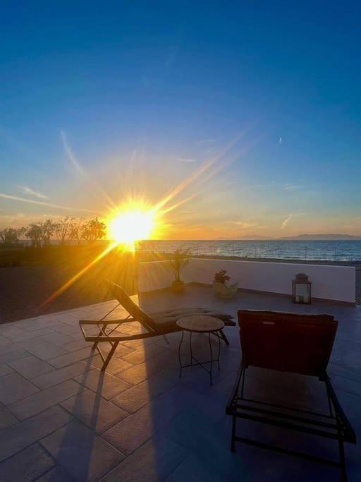 Lambou Beach Sunset Soroni Exterior photo